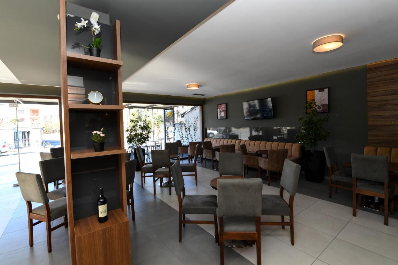 Santo Hotel Shkoder Exterior photo