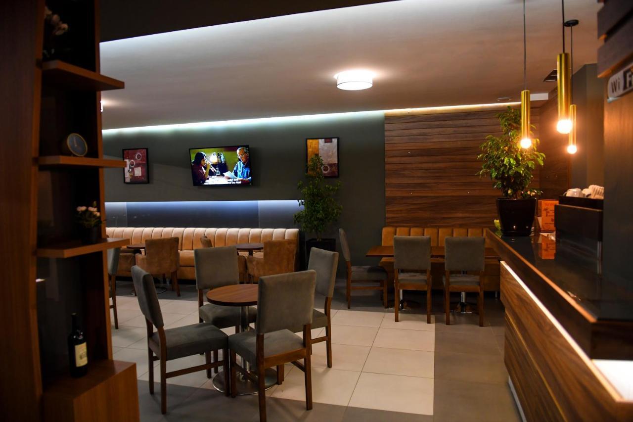 Santo Hotel Shkoder Exterior photo